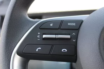 Hyundai Staria 3.5l petrol 2023 fwd