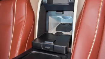 Mercedes Benz GLS600 Maybach 4.0L PETROL 2022