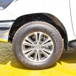 Toyota Hilux GLX SR5 A/T 2023 4WD 2.7L - Thumbnail 4