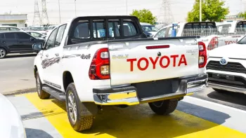 Toyota Hilux GLX SR5 A/T 2023 4WD 2.7L