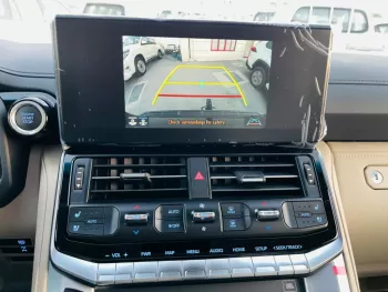 Toyota land cruiser LC300 VXR 4.0L petrol 2023
