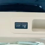 Toyota land cruiser LC300 VXR 4.0L petrol 2023 - Thumbnail 9