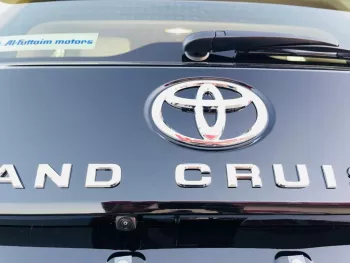 Toyota land cruiser LC300 VXR 4.0L petrol 2023