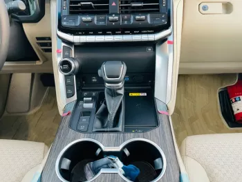 Toyota land cruiser LC300 VXR 4.0L petrol 2023