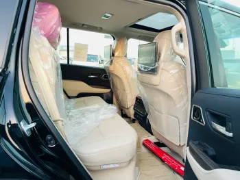 Toyota land cruiser LC300 VXR 4.0L petrol 2023