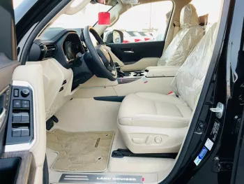 Toyota land cruiser LC300 VXR 4.0L petrol 2023