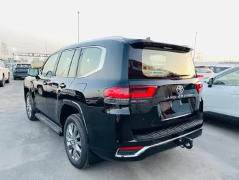 Toyota land cruiser LC300 VXR 4.0L petrol 2023
