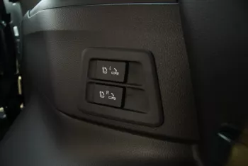 LHD -Toyota Land Cruiser LC 300 3.5L V6 PETROL VXR AUTO 2023