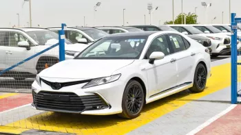 Toyota Camry Hybrid Lumiere 2.5L 2023 FWD