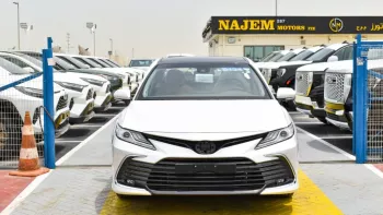 Toyota Camry Hybrid Lumiere 2.5L 2023 FWD