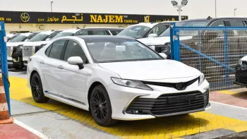 Toyota Camry Hybrid Lumiere 2.5L 2023 FWD