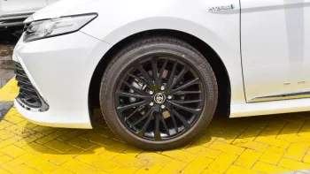 Toyota Camry Hybrid Lumiere 2.5L 2023 FWD