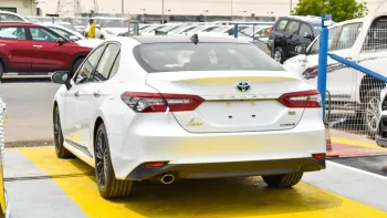 Toyota Camry Hybrid Lumiere 2.5L 2023 FWD