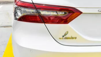 Toyota Camry Hybrid Lumiere 2.5L 2023 FWD