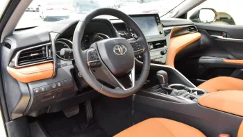 Toyota Camry Hybrid Lumiere 2.5L 2023 FWD