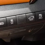 2023 Toyota Camry Hybrid Lumiere 2.5L 4Cyl FWD - Thumbnail 10