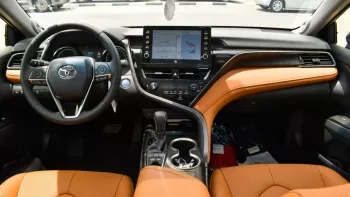 2023 Toyota Camry Hybrid Lumiere 2.5L 4Cyl FWD