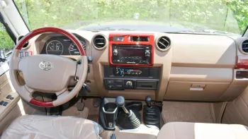 Toyota Land Cruiser Hard roof 2023 4WD 3.5L