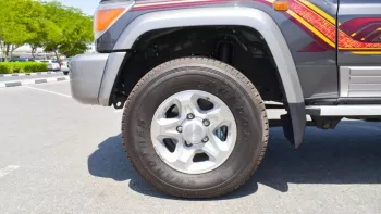 Toyota Land Cruiser Hard roof 2023 4WD 3.5L