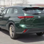 Toyota Highlander GLE Hybrid 2.5L V4 AWD 2023 - Thumbnail 7