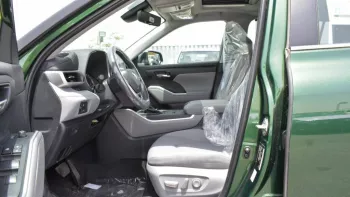 Toyota Highlander GLE Hybrid 2.5L V4 AWD 2023