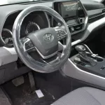 Toyota Highlander GLE Hybrid 2.5L V4 AWD 2023 - Thumbnail 12