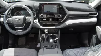 Toyota Highlander GLE Hybrid 2.5L V4 AWD 2023