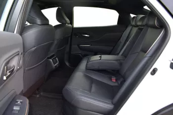 2023 TOYOTA CROWN PLATINUM HYBRIDMAX 2.4L AWD AUTOMATIC
