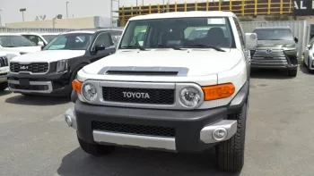 Toyota FJ Cruiser 4WD V6 2023