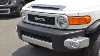 Toyota FJ Cruiser 4WD V6 2023