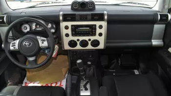 Toyota FJ Cruiser 4WD V6 2023