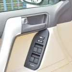Toyota Prado TXL 4.0L V6 2023 4WD - Thumbnail 12