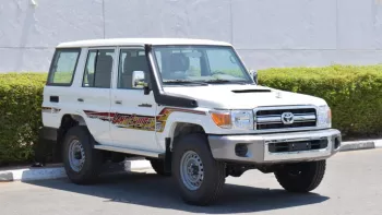 Toyota Land Cruiser Hard Roof LX V8 4WD 2023