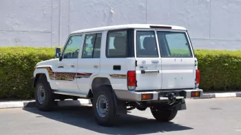 Toyota Land Cruiser Hard Roof LX V8 4WD 2023