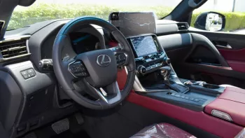 Lexus LX600 Signature Edition 2023 4WD 3.5L V6