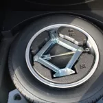 LHD - TOYOTA RAV4 2.5L PETROL 4WD XLE- AUTO - 2023 - Thumbnail 18