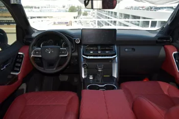 2022 MODEL TOYOTA LAND CRUISER SAHARA EDITION V6 3.3L DIESEL TWIN TURBO 4-SEATER AUTOMATIC