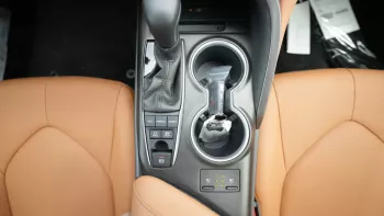 TOYOTA CAMRY LUMIERE 2.5L HYBRID 2023