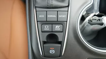 TOYOTA CAMRY LUMIERE 2.5L HYBRID 2023