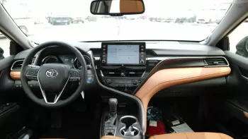 TOYOTA CAMRY LUMIERE 2.5L HYBRID 2023