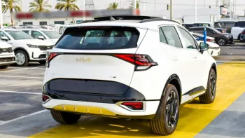 Kia Sportage 2023 FWD 2.0L V4 Full option