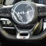Kia Sportage 2023 FWD 2.0L V4 Full option - Thumbnail 10