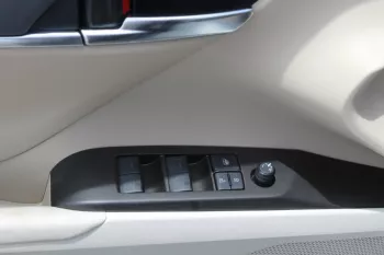 TOYOTA CAMRY LE 2.5L HYBRID FWD 2022 Model Year