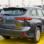 Toyota Highlander Hybrid GLE FWD 2.5L 2023 - Thumbnail 4