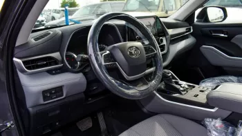 Toyota Highlander Hybrid GLE FWD 2.5L 2023