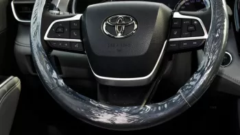 Toyota Highlander Hybrid GLE FWD 2.5L 2023