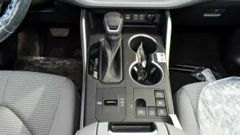 Toyota Highlander Hybrid GLE FWD 2.5L 2023