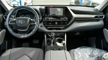 Toyota Highlander Hybrid GLE FWD 2.5L 2023