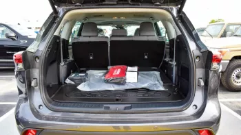Toyota Highlander Hybrid GLE FWD 2.5L 2023