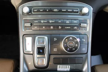 LHD - HYUNDAI SANTAFE 3.5 L PETROL 4WD LUXURY AUTOMATIC - 2023